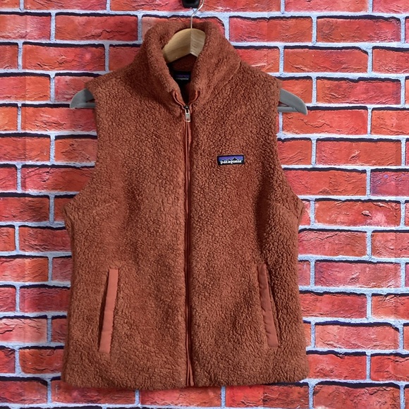Patagonia Jackets & Blazers - Patagonia Women's Los Gatos Vest in Century Pink Size Small